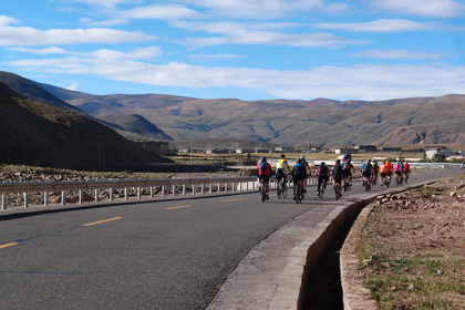 Cycling lhasa Kathamandu tour